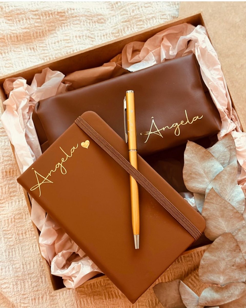kit bloquinho com caneta +  necessarie 