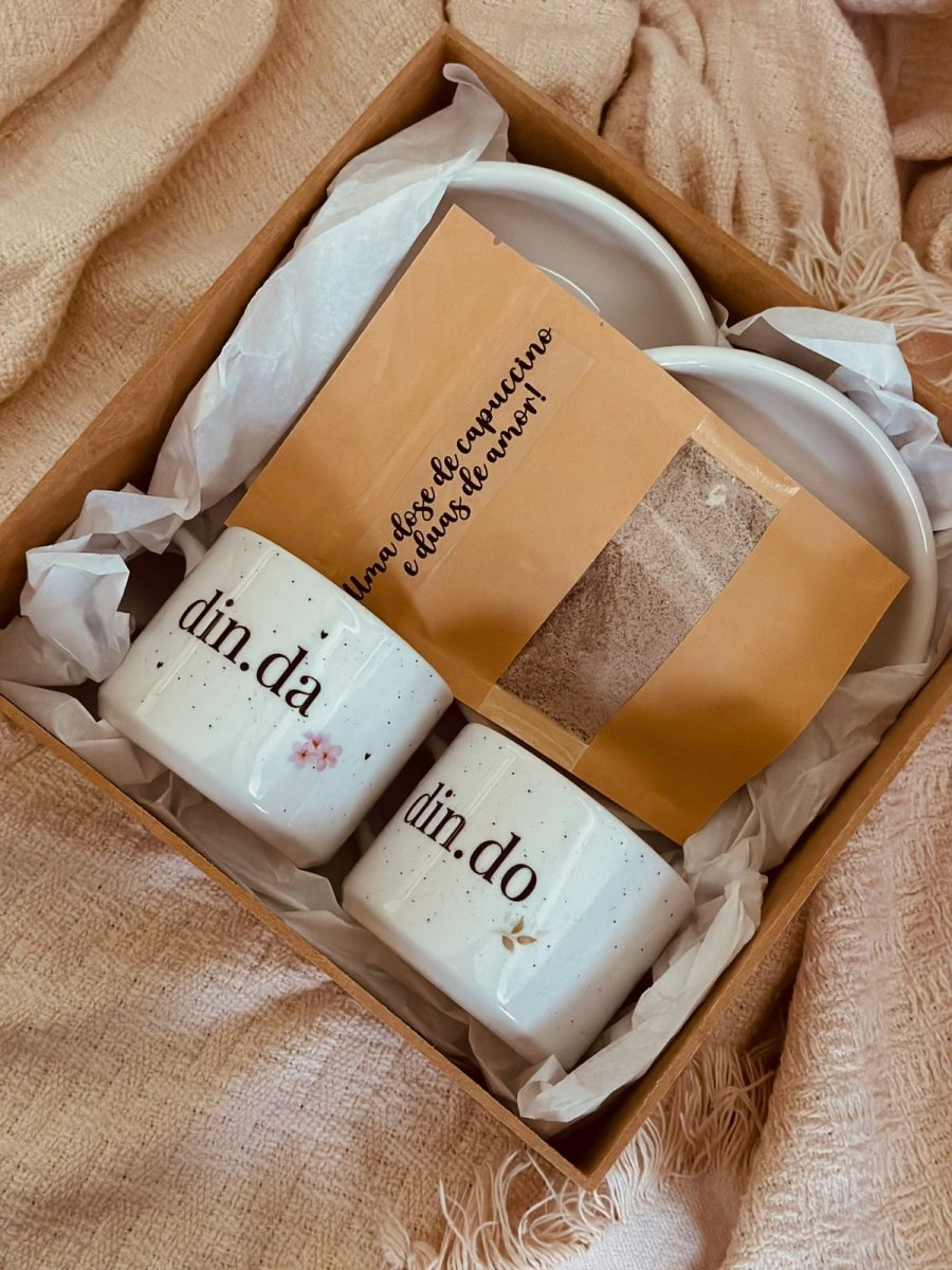 Kit 2 Xícaras + 2 Pires + Capuccino