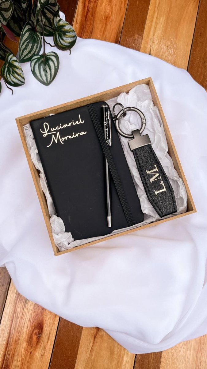 Kit bloquinho + caneta + chaveiro
