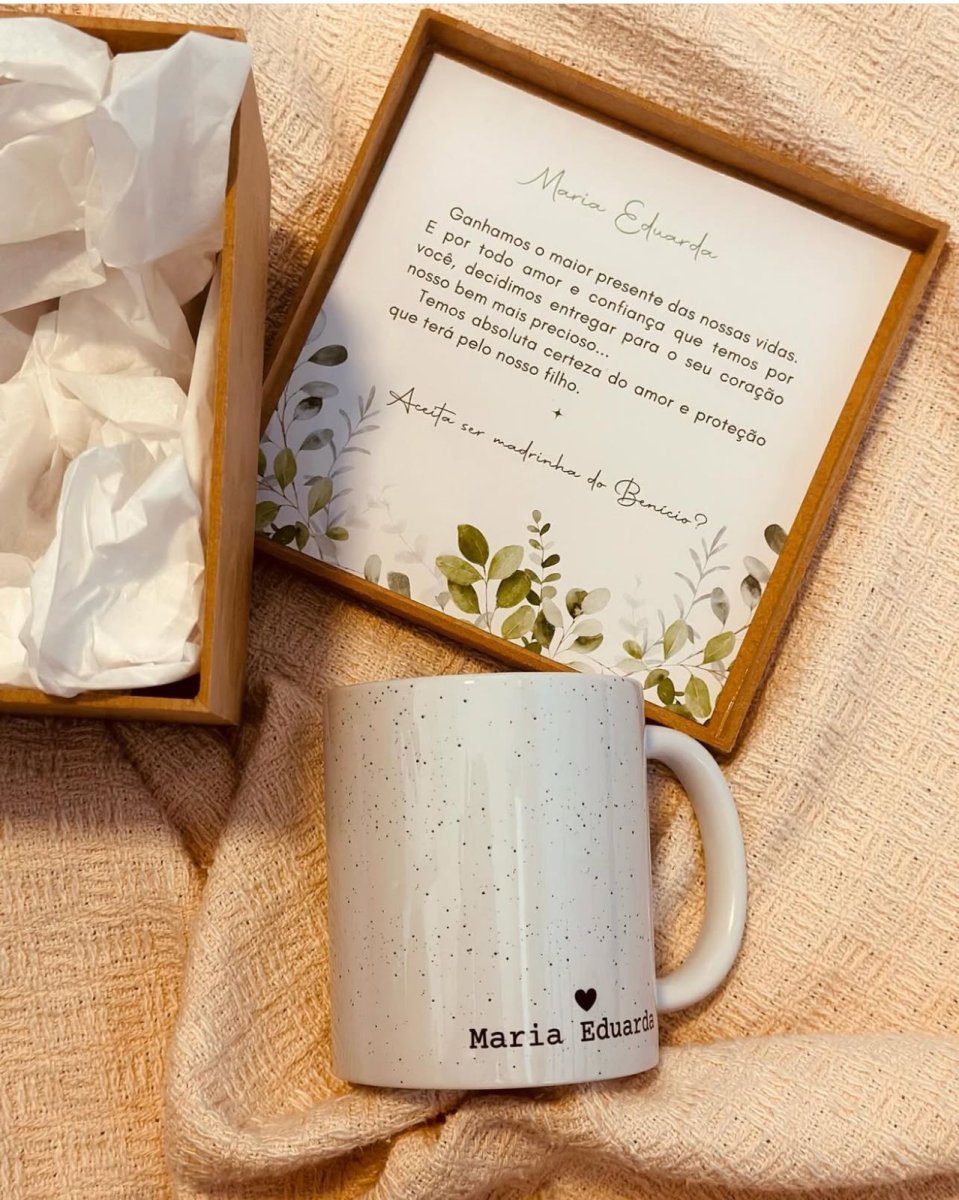 Caneca na caixa 